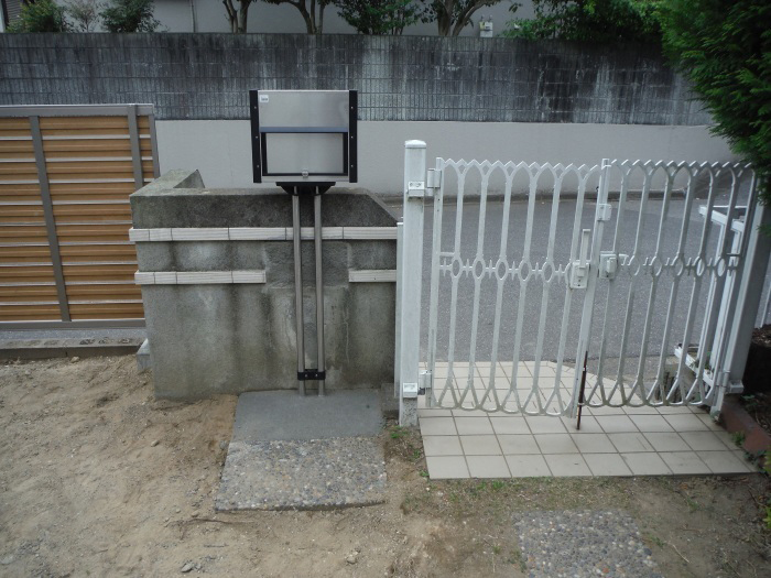 ポストと表札取替
