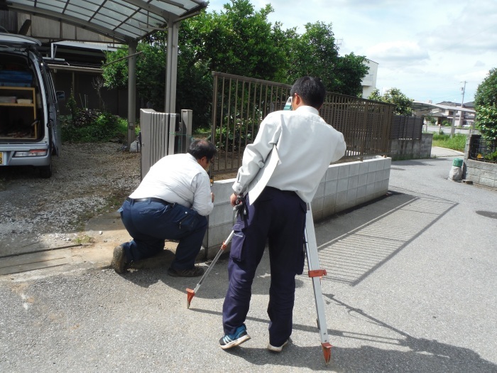 フェンス取付、境界杭